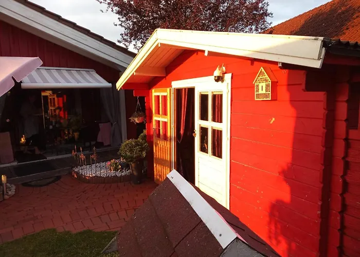 Rotes Im Charmanten Schwedenhausviertel * Haselünne